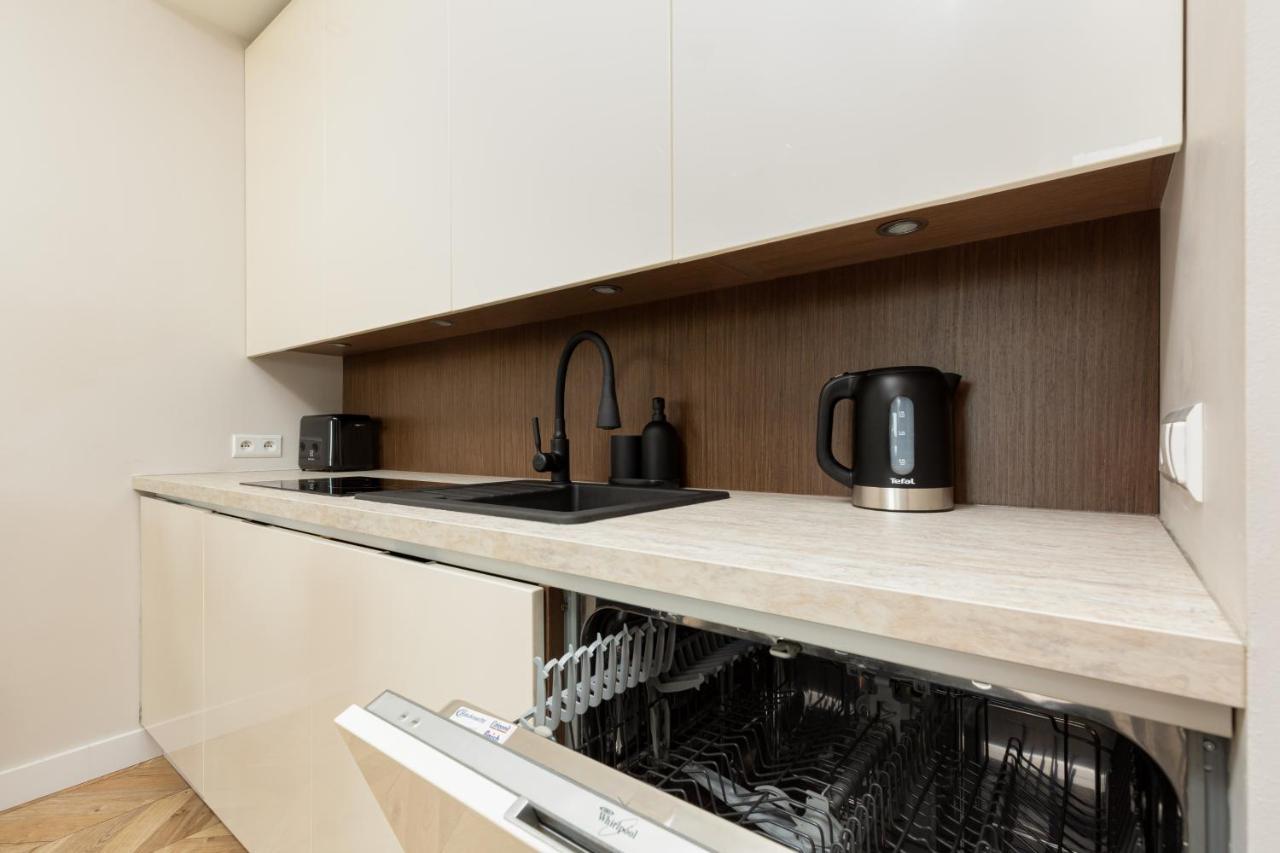 Platinum Towers Apartment With Parking By Renters Prestige Warschau Exterior foto