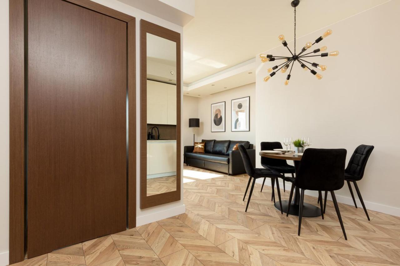 Platinum Towers Apartment With Parking By Renters Prestige Warschau Exterior foto