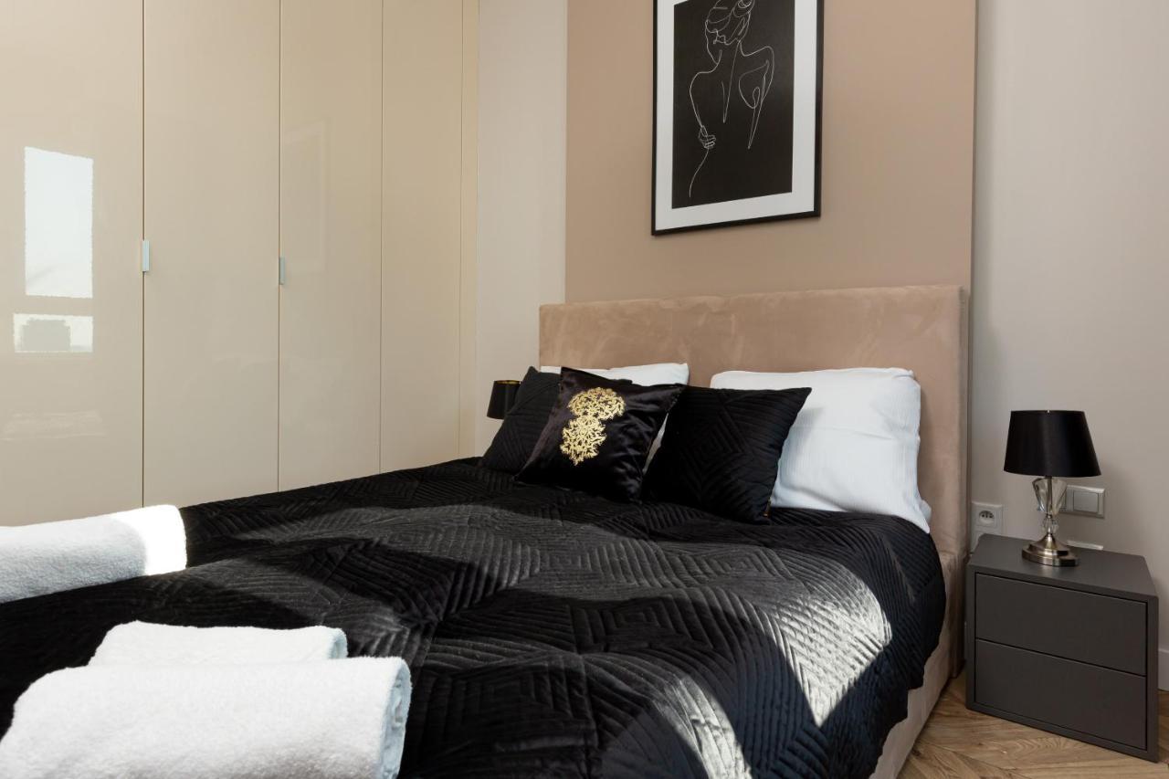 Platinum Towers Apartment With Parking By Renters Prestige Warschau Exterior foto